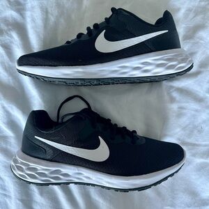 Nike Revolution 6 Running Sneaker